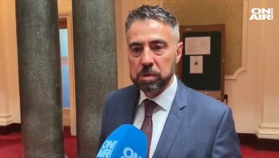 Енергийният министър посочи причините за резкия скок в цената на тока