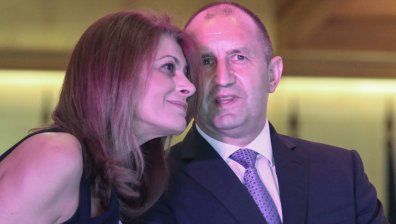 "Кои са мутрите?": Десислава Радева препоръча психиатър на хората срещу президента