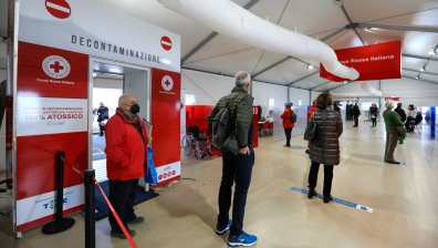 Италия премахна самоизолацията за ваксинираните и част от преболедувалите