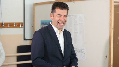 Кирил Петков: Гласувах за по-високи доходи и младите да останат в България