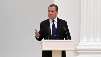Медведев с ирония към Запада, публикува списък със "смъртните грехове" на Русия 