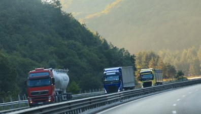 Спират камионите по "Тракия", "Хемус" и "Струма": Ограниченията на 4, 5 и 7 септември