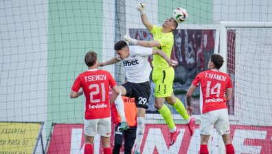 "Хебър" би ЦСКА 1948 насред Бистрица с 3:1