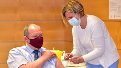 Европейската агенция по лекарствата ще публикува нова оценка на AstraZeneca