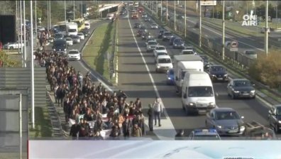 Група мигранти в Сърбия тръгна пеша към хърватската граница