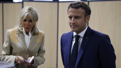 Студен душ за Макрон и коалицията му, без парламентарно мнозинство след вота