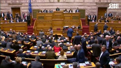 Преспанският договор мина в комисията, утре влиза в гръцкия парламент