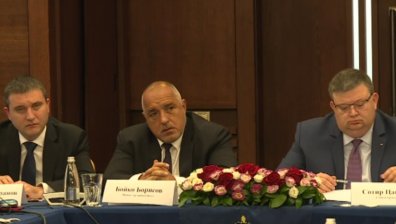 Бойко Борисов ще бори контрабандните цигари в Хасково и Димитровград