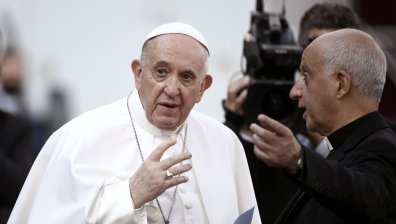 Папа Франциск постъпи в болница