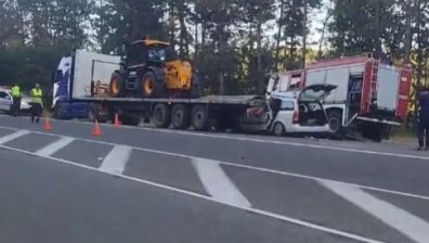 Двама души са загинали в катастрофата в камион край Дупница (+ВИДЕО)
