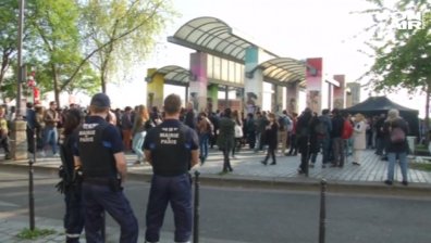 Евакуираха избирателна секция във Франция заради съмнения за бомба