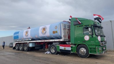 За пръв път от началото на конфликта цистерна с гориво влезе в Газа