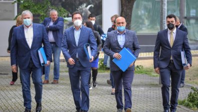 ГЕРБ-СДС отиват на изборите с номер 5, БСП &ndash; 4, "Има такъв народ" &ndash; 22