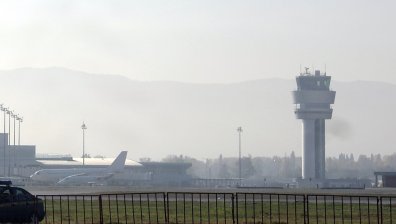 EASA препоръча минимум двама души в кокпита