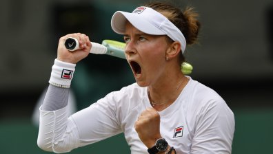 Чехкиня триумфира на "Уимбълдън": Крейчикова победи Паолини във финала