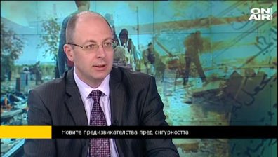 Й.Божилов: Съмнителният бус на Т1 създаде паника, а това цели тероризмът