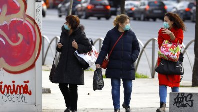 Пандемията коства поста на румънския здравен министър