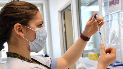 Откриха нов вариант на коронавируса във Франция