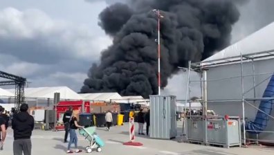 Избухна голям пожар в център за настаняване на бежанци в Берлин (+ВИДЕО)