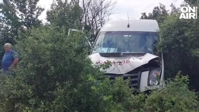 Шофьор на автобус почина зад волана край Харманли, петима са ранени