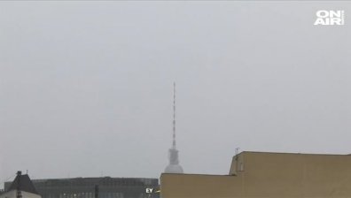 Гръмотевица удари най-високата кула в Берлин