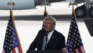 Тръмп отложи търговските преговори с Китай