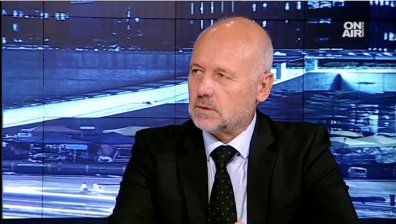 Данъкоплатците трябва да знаят за изтребителите, каза бивш министър