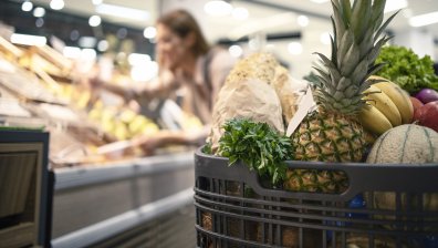 Властите в Гърция с ултиматум към супермаркетите за намаляване на цените
