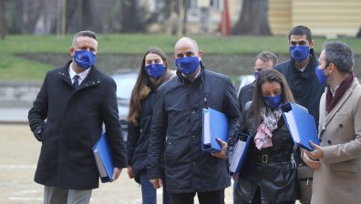 Цветанов регистрира "Републиканци за България" в ЦИК