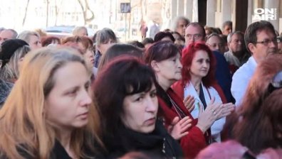Стотици медици излязоха на протест в Шумен