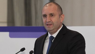 Радев: Ще излязат още много имена от Pandora Papers, но правете разлика