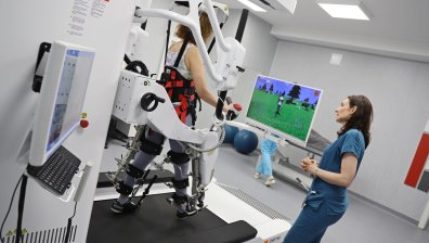 Робот във ВМА помага в рехабилитациите след инсулт и при Паркинсон