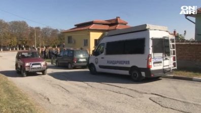 Специализирана акция срещу телефонните измамници. Задържани са 10 души 