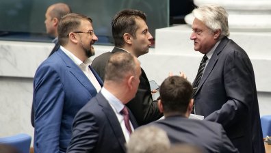 Срокът на ПП-ДБ към ГЕРБ развихри творчеството на опозицията