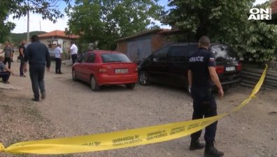 Двойно убийство в Хасковско: Мъж застреля жена си и съсед!