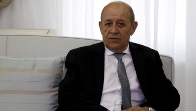 Затвор и глоба за измамници, представяли се за френския външен министър