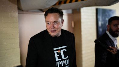 Илън Мъск: Масовото прекъсване на X е мащабна кибератака