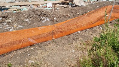 Сигнал: Съсед демонтира ограда на чужд имот, на мястото зее изкоп