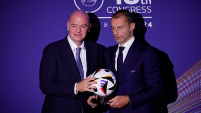 УЕФА отстъпва пред ФИФА и прекратява бойкота на турнирите