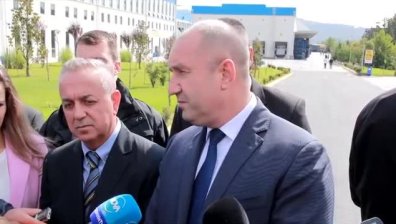 Радев: Очаквам скорошно успокояване на цените на тока