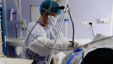 Антирекорд: Над 16 000 нови случая на Ковид-19 във Франция за 24 ч.