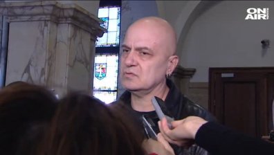 Слави Трифонов и Сотир Цацаров обсъдиха референдума