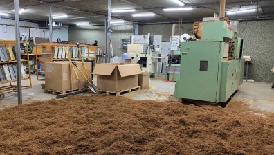 Разбиха нелегална фабрика за цигари в Испания, българин е сред задържаните