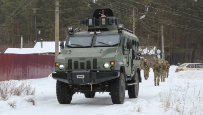 Лавинообразно държави от цял свят призовават гражданите си да се евакуират от Украйна