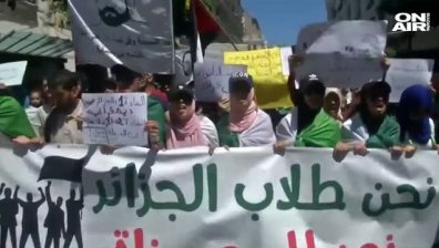 Масови протести в Алжир с искане за радикална промяна в управлението