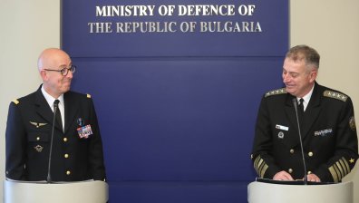 Шефът на Съюзното командване на НАТО е в България