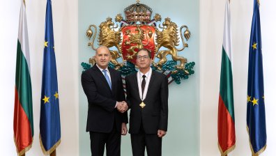 Румен Радев връчи орден "Мадарски конник&ldquo; I степен на посланика на Виетнам