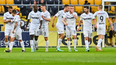 "Славия" се разделя с трима футболисти