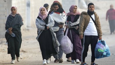 Израелци и палестинци се сражават ожесточено в претъпкания с хора Хан Юнис