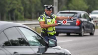Хиляди проверки на пътя: Шофьори пият, друсат се и отказват тестове
